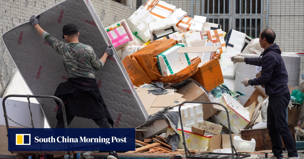 ‘Tidak tahu’: Anggota dewan distrik Hong Kong, pencinta lingkungan mengatakan pekerja garis depan, penduduk ‘tidak siap’ untuk uji coba skema pengisian limbah 1 April post thumbnail image
